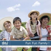 DAJ426 Fun Fun Family !