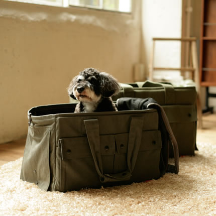 小型犬キャリーバッグ free-stitchスモーキー ツィル　L　【送料無料】犬用 キャリーバック carry bag