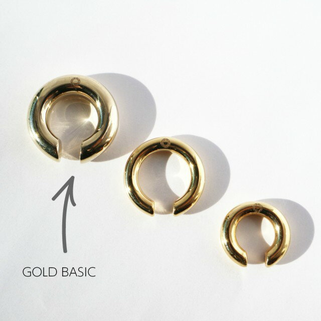 【SASKIA DIEZ サスキア ディツ】ファッショニスタが大注目！GOLD BRASS BASIC BOLD EAR CUFF イヤーカフ　ゴールド