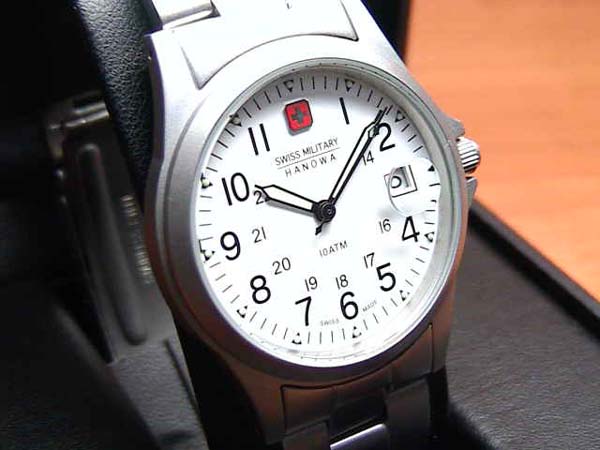 SWISS MILITARY　スイスミリタリー　腕時計　ML18 メンズ 35mm METAL メタル！ 　【文字盤カラー　ホワイト】　☆日本全国＝北は北海道、南は沖縄まで送料580円でお届けけします☆