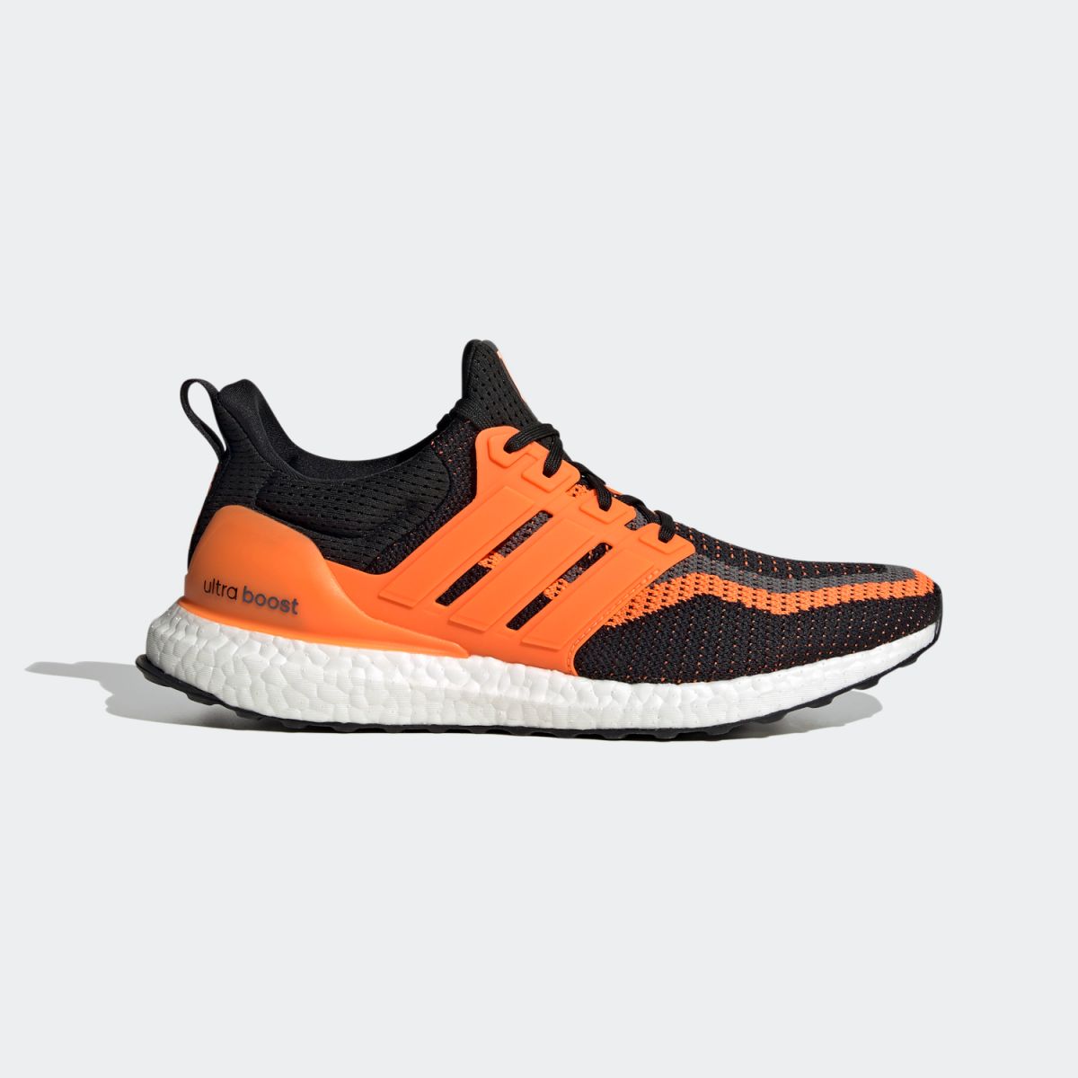 【公式】アディダス adidas ランニング ウルトラブースト DNA × ユベントス / Ultraboost DNA × Juventus レディース メンズ シューズ スポーツシューズ 黒 ブラック FZ3624 ランニングシューズ スパイクレス