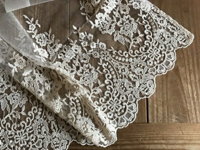 ★【縦60CM】人気のアラベスク模様アイボリーで今までに無い刺繍たっぷりおしゃれなレース『カフェカーテン』小窓用セミロング【HLS_DU】
