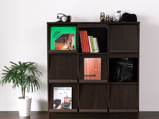 【送料無料】実用的でセンスあるデザイン収納ラック ディスプレイラック フラップシェルフ 本棚書棚 3列3段 3×3タイプ ブラウン