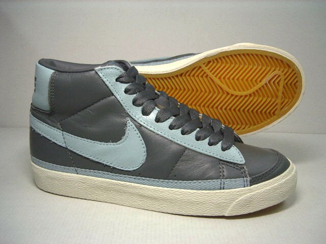 NIKE WMNS BLAZER MID ウィメンズブラザ−(LT GRAPHITE/CLOUD IVORY)001 【50%OFF】