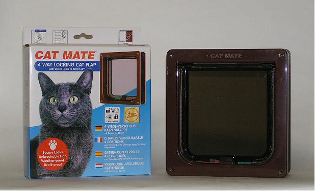 キャットフラップR235猫（茶）4WAYロック（トンネル付）猫用ペットドアペットドアで定評のあるPET-MATE社、4WAYロック、トンネル付計一万円以上送料無料 "サマーセールポイント5倍" 8/1〜8/20