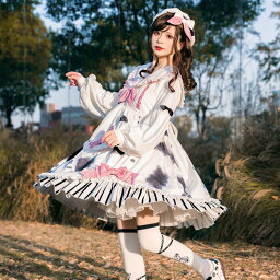 ワンピース　甘ロリ 長袖 秋冬 エプロン付 牛柄 いちご牧場 姫ロリ かわいい いちご　白黒 選べる ロリィタ ロリータ ボウノット カウ柄　レディース OP 暖かい 冬服