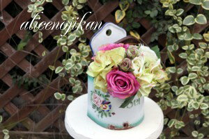 【1月12日入荷】パレスローズブーケ クリーンパープル薔薇と紫陽花　大人っぽくて人気の花のブーケ　思わず触りたくなるゴージャスさ