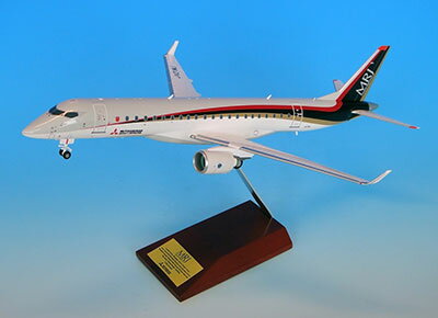 1/100 MRJ90 JA21MJ 飛行試験機初号機 完成品(ギア付) 宮沢模型流通限定[三菱航空...:amiami:11174551