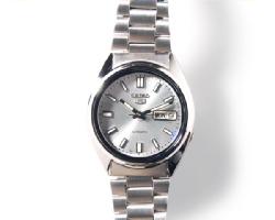 SEIKO　5 AUTOMATIC　デイト　シルバー