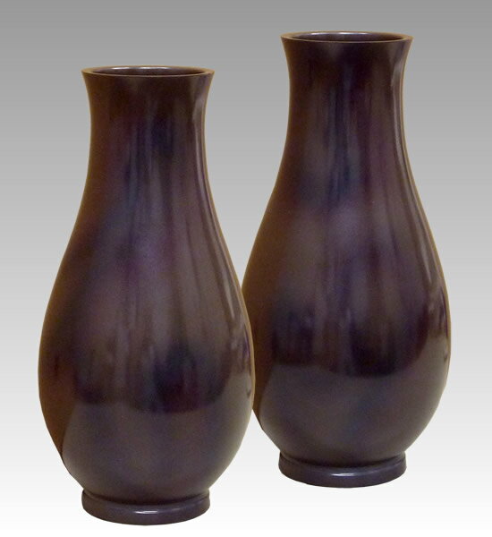 【送料無料】仏壇用花瓶　細達磨9.5号・本ムラ朱　青銅製の高級仏壇用花瓶（一対）です。神秘的な濃朱色の色合いが特徴です。