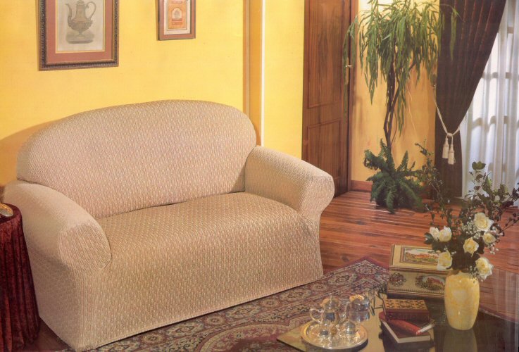 〔スペイン〕ジャガード織フィット式 ソファーカバー 『イタリカ』2人用[ベージュ] 送料無料　2人掛け　ソファカバー【P0810】2人掛け　ソファカバーです。スペイン　ジャガード織りのソファーカバー。