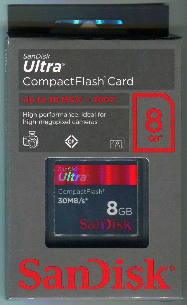 [Sandisk] SDCFH-008G-U46 200倍速CFカード Ultra 8GB 30MB/s 海外パッケージ