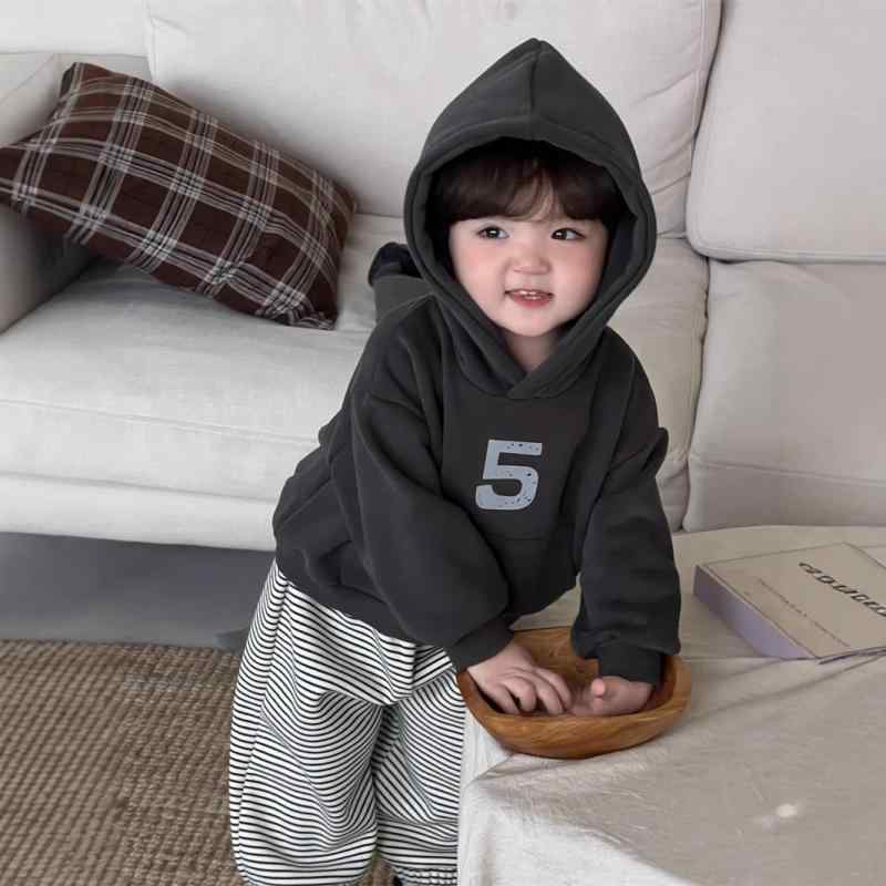 子供服 スウェット セットアップ 男の子 ストライプ パンツ 2点セット 裏起毛 秋冬 厚手 長袖 幼児 普段着 かわいい グレー ブラック系