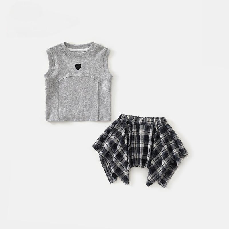 子供用セットアップ 女の子 夏服 愛心柄 半袖トップス ショートパンツ 2点セット 薄手 かわいい ガールズ カジュアルスタイル 普段着