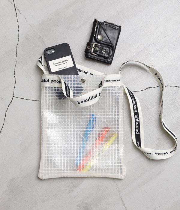 beautiful people / <strong>ビューティフルピープル</strong> ___ 【レディース】plaid vinyl logo tape sacoshe bag ___ サコッシュ型<strong>バッグ</strong> ショルダー<strong>バッグ</strong> ビニール<strong>バッグ</strong> オリジナルロゴジャカードテープ ブランドロゴ コンパクト レディース ___ 7915611929 【ANN】