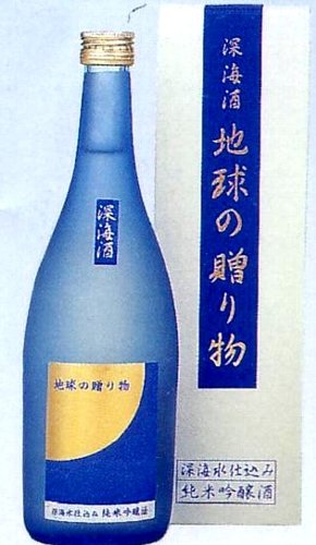 菊水酒造 純米吟醸酒 深海酒 地球の贈り物 720ml （化粧箱入り）