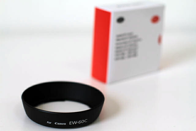 ☆レンズフード Canon 一眼レフ 用 交換 レンズ EF-S 18-55mm F3.5-5.6 IS II 用 EW-60C 互換品☆