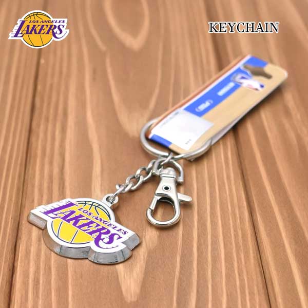 レイカーズ メタルキーチェーン フック付 キーホルダー キーチャーム キーリング NBA LOS ANGELES LAKERS ロサンゼルス ロゴ おしゃれ ストリート プレゼント バスケットボール BASKETBALL ローライダー Lowrider ウエストコースト west coast アメリカ 雑貨