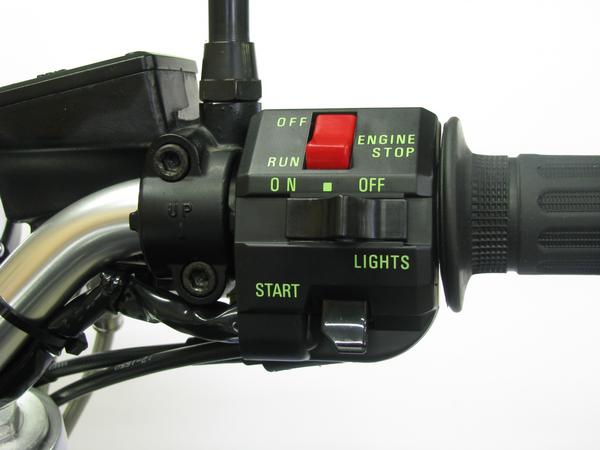 【在庫有！即納！】　04-08年式 ZRX1200R ライト消灯切替スイッチ 純正タイプ ！【RCPmara1207】