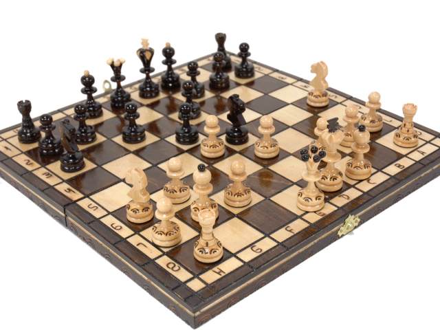 木製チェスセットL(ブラウン)　数量限定販売【楽ギフ_包装】本場ヨーロッパのお洒落なチェスセット　chess 駒 盤 ハンドメイド