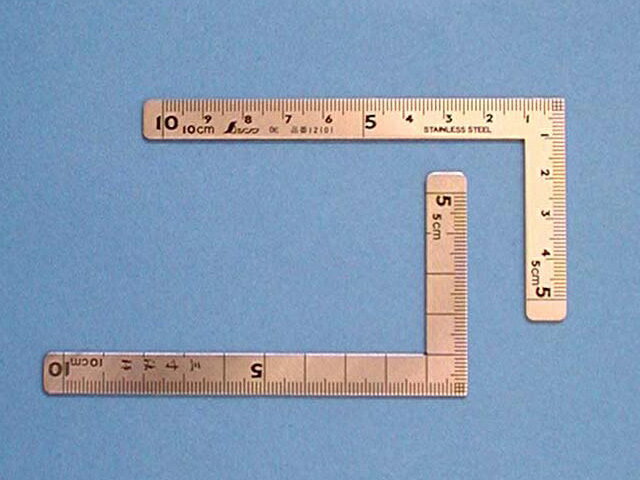 【ポイント2倍】シンワ 曲尺 小型 三寸法師 ステン 10×5cm 表裏同目 ＜12101＞ 【矩尺...:auc-mikawa-kiko:10004023