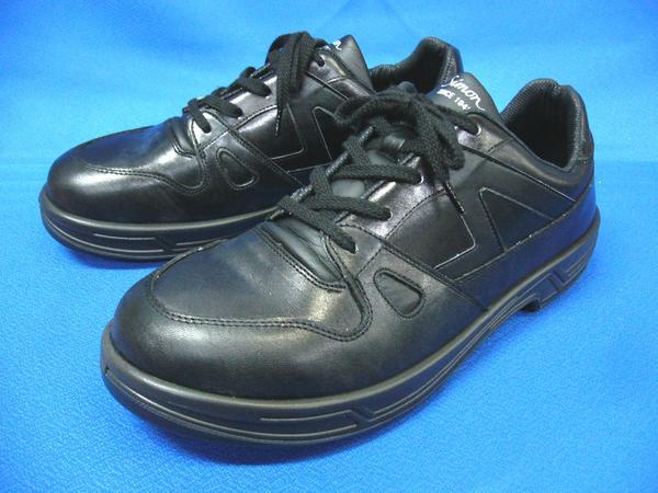 【送料無料】スポーツ性能抜群の安全靴 特許 SX3層底 シモン8611 黒 おすすめ