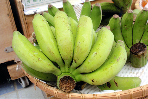 沖縄・石垣島より直送♪約1kg　島バナナ・珍しい商品今だけ価格！！