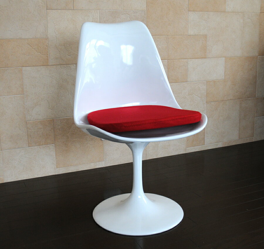 【送料無料】チューリップチェア/ホワイト×レッド/エーロ・サーリネン作/新品　Tulip chair Eero Saarinen ちゅーりっぷチェア　椅子　イス　パーソナルチェア　ダイニングチェア　デザイナーズ　リプロダクト　chair　送料込み　SALEデザイン家具　furniture 一人用　一人掛け　パーソナルチェア　リラックス　リビング　デザイン