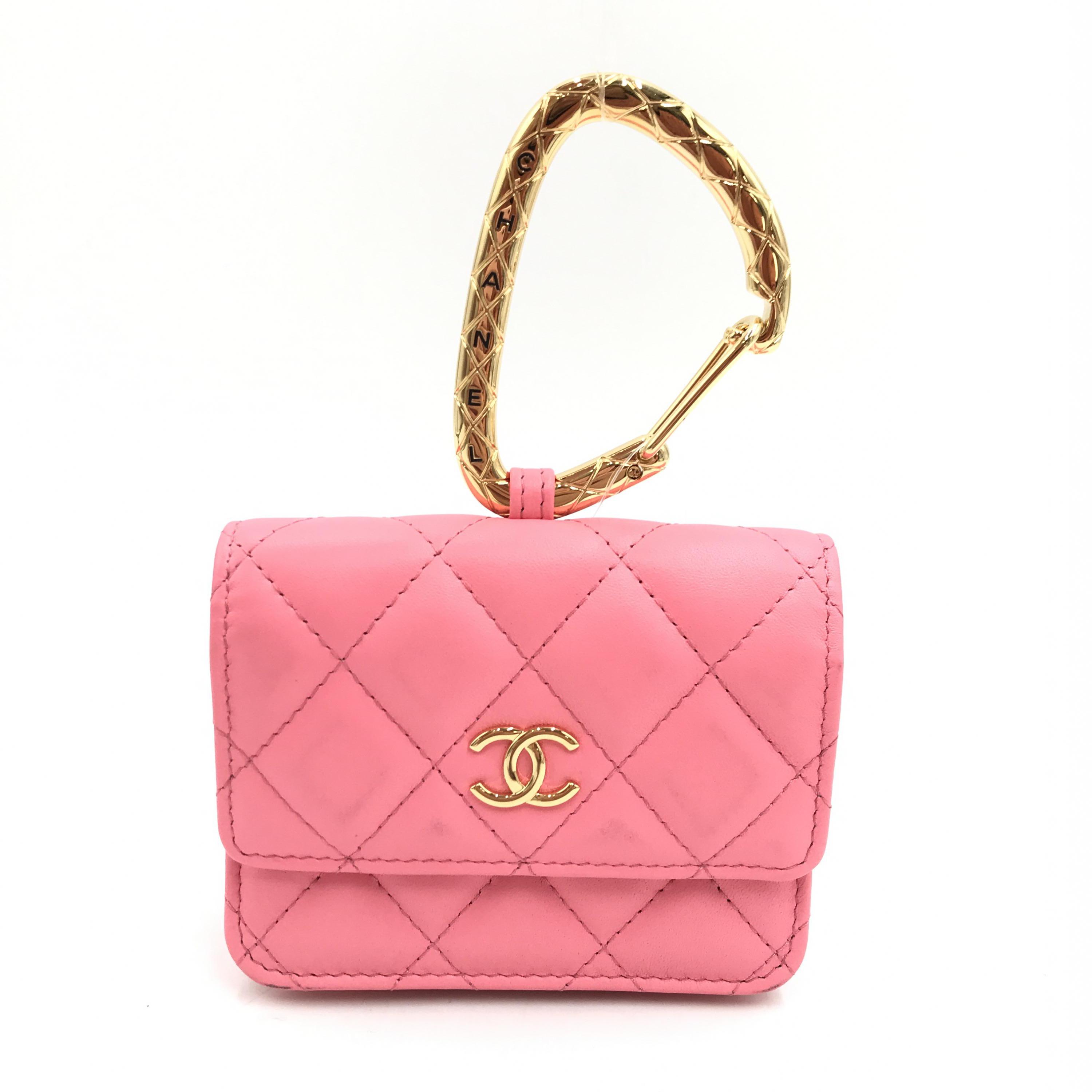 シャネル Chanel キルティングピンクカードホルダー（チェーン付き）【中古】