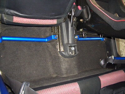 ヴィヴィオ KK シートレールバー カラー：赤