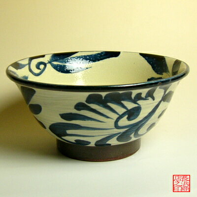 沖縄産 沖縄県産 琉球 沖縄土産そばマカイ　唐草沖縄のやちむん（焼き物）直径18cm　高さ7cm陶真窯