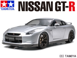 【タミヤ】 1/24 スポーツカーシリーズ No.300 NISSAN GT-R 【玩具:プラモデル:車:クーペ・スポーツカー】【TAMIYA】