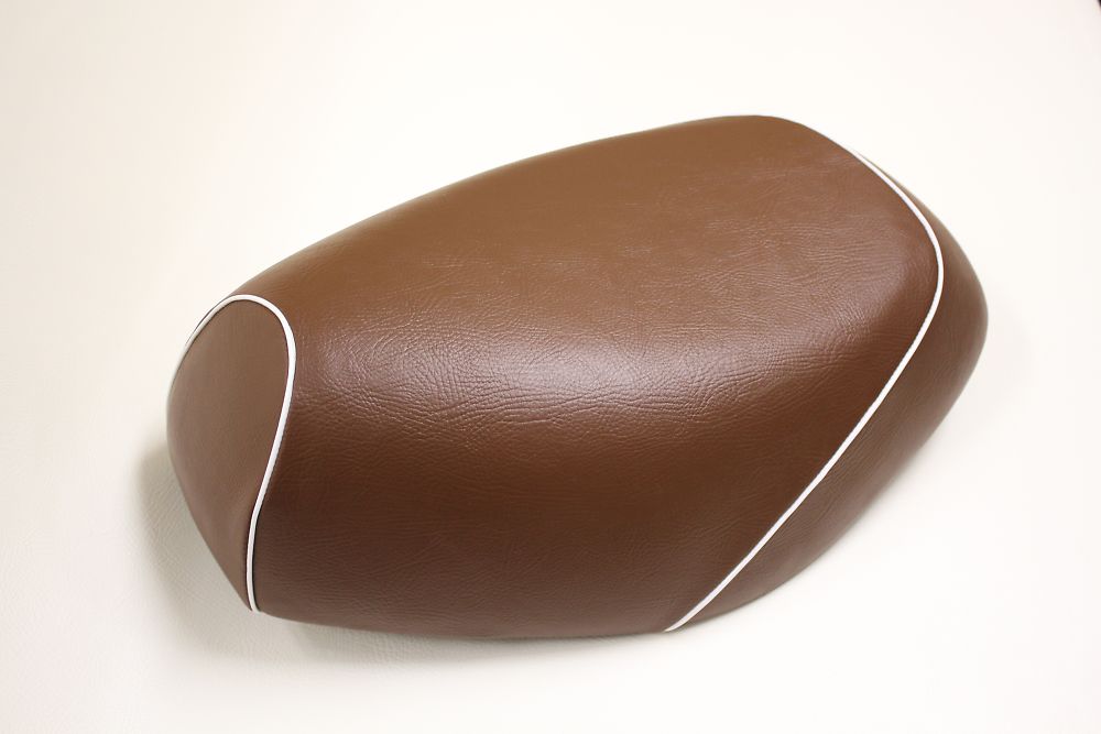 セピア（SEPIA）CA1EA 被せタイプ 国産シートカバー ダークブラウンカバー・白パイピング GRONDEMENT（グロンドマン）