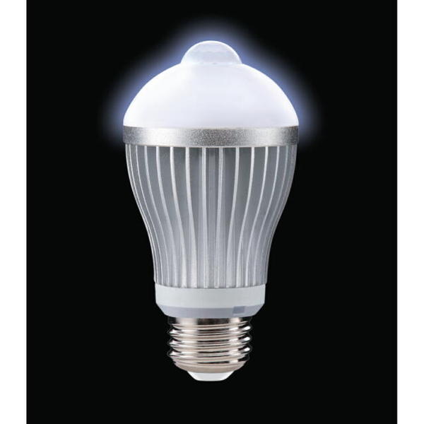 【特価】ムサシ RITEX ライテックス 人センサー付 LED電球 60型 昼白色相当 E26口金 S-LED60N