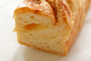 ボローニャJr.【プレーン】ボローニャデニッシュをねじって焼き上げた食べやすい食感のパンです。お子様のおやつにも最適な4種類の味をお楽しみください！