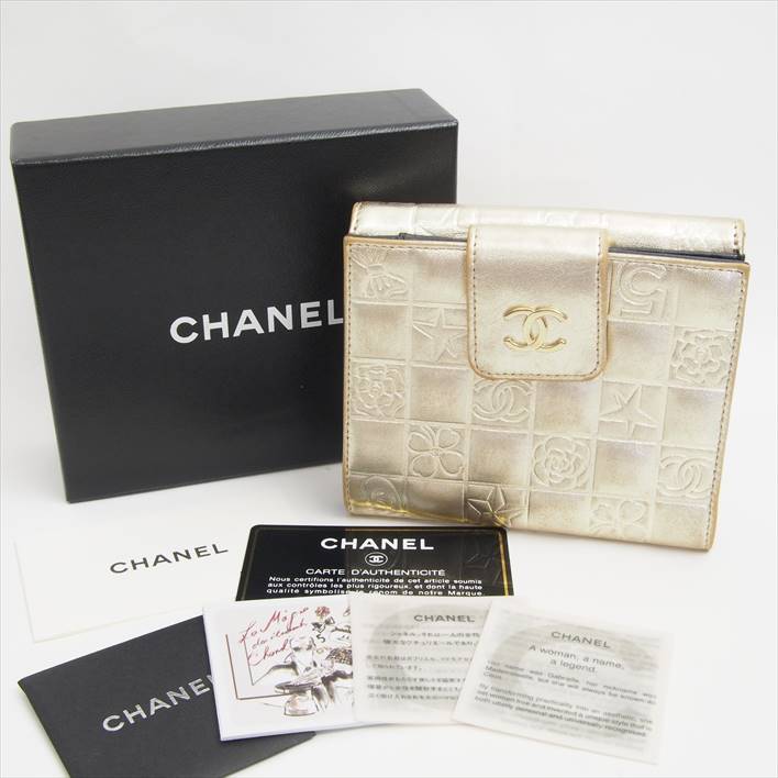 CHANELシャネルアイコンラインダブルホック二つ折り財布【中古】