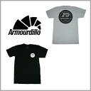 アルマジロ Tシャツ ARMOURDILLO Tee バックプリント トップス 半袖Tシャツ メンズカットソー ブラック グレー S 西海岸 スケーター ストリート ファッション