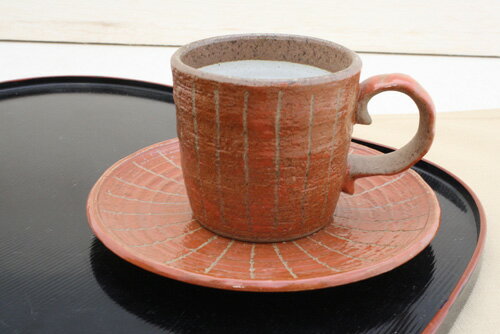 線彫　コーヒー碗皿(赤)
