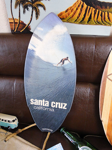 ミニサーフボード(ビッグウェーブ・サンタクルズ) ■ こだわり派が夢中になる! 人気のアメリカ雑貨屋 アメリカ 雑貨 おしゃれ 小物 オブジェ 置物 おもしろ かわいい ハワイ雑貨 ハワイアン雑貨 プレゼント バリ雑貨 アジアン雑貨 かっこいい男の部屋 西海岸スタイル