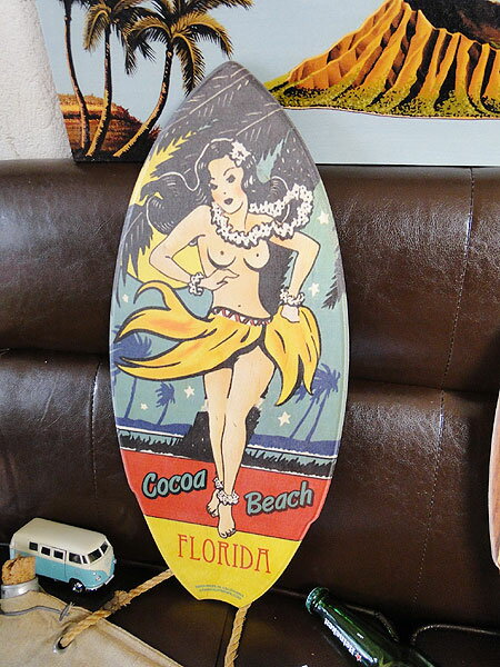 ミニサーフボード(ピンナップガール・フラ) ■ こだわり派が夢中になる! 人気のアメリカ雑貨屋 アメリカ 雑貨 おしゃれ インテリア 小物 オブジェ 置物 おもしろ かわいい ハワイ雑貨 ハワイアン雑貨 プレゼント バリ雑貨 アジアン雑貨 かっこいい男の部屋