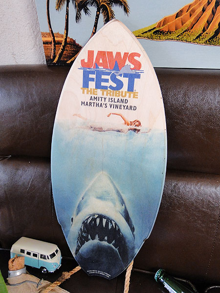 ミニサーフボード(ジョーズ) ■ こだわり派が夢中になる! 人気のアメリカ雑貨屋 アメリカ 雑貨 おしゃれ インテリア 小物 オブジェ 置物 おもしろ かわいい ハワイ雑貨 ハワイアン雑貨 プレゼント バリ雑貨 アジアン雑貨 かっこいい男の部屋