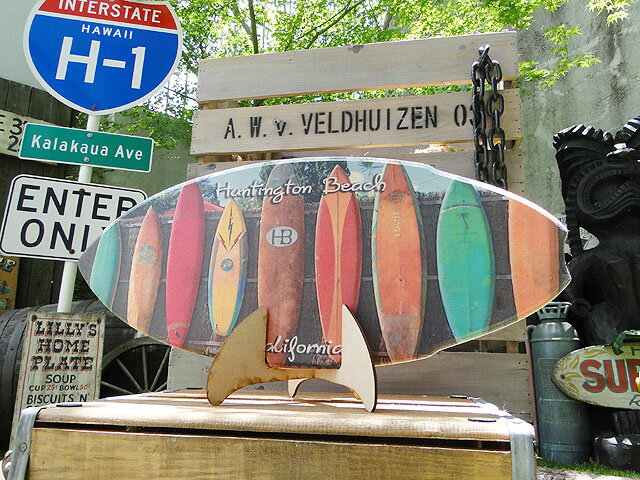 ミニサーフボード(サーフボードフェンス) ■ こだわり派が夢中になる! 人気のアメリカ雑貨屋 アメリカ 雑貨 おしゃれ 小物 オブジェ 置物 おもしろ かわいい ハワイ雑貨 ハワイアン雑貨 プレゼント バリ雑貨 アジアン雑貨 かっこいい男の部屋 西海岸スタイル