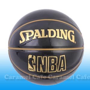 【SPALDING】スポルディングバスケットボールUNDERGLASSアンダーグラスフリースタイル向けのエナメルボールブラック7号【RCP】【ラッキーシール対応】 【ラッキーシール対応】の画像