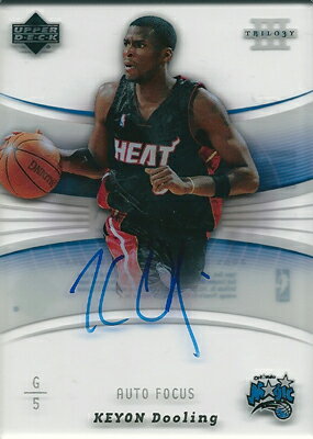 キーオン・ドゥーリング NBAカード Keyon Dooling 05/06 UD Trilogy Auto Focus