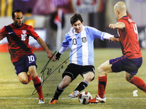 リオネル・メッシ アルゼンチン代表 直筆サイン入りフォト (Lionel Messi Official Signed Argentina Photo: La Pulga Atomica)