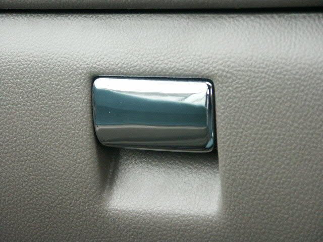 ワゴンスター　内外装パーツ【MRワゴン・モコ M#21S】グローブBOXレバーカバー　※沖縄は別途送料がかかります。