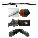 模造忍者刀 上忍型 全長:101cm 刃渡:72.0cm 柄長:25.0cm 鞘:籐千段/糸巻地黒漆 ※胴輪二個、口金、鐺付 刀身:硬質合金樋入刀身(薄刃仕上) 刃紋:直刃二重刃紋 鍔:鉄製隅切縦型角鍔(腕抜穴有) 柄:純綿黒糸使用(一貫巻) 縁頭:銅槌目地変り尖り型金具