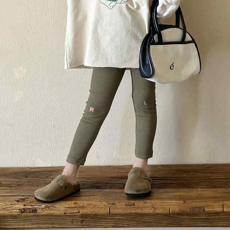 女の子 子供 女児 春秋 春用 春物 薄手 薄地 外出着 外履き ストレッチ 伸縮性 スリム 細身 フィット スキニー レギンス スパッツ パンツ ボトムス 緑 グリーン 新作 新商品