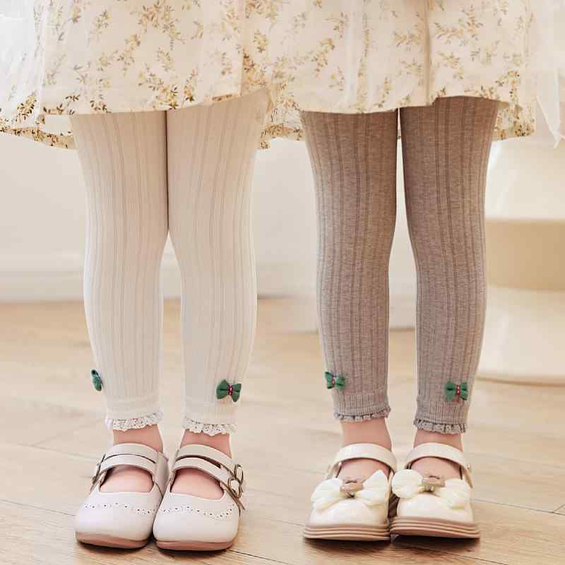 ベビー 赤ちゃん 子供 女の子 女児 春 秋 薄手 純綿 コットン 綿100% お尻ゆったり おむつ対応 レギンス スパッツ 9分丈 クロップド丈 パンツ 長ズボン 白 ホワイト おしゃれ トレンド