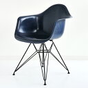 E4-7 Herman Miller イームズファイバーグラスシェルアームチェア DFAR(ブラックベース)/ネイビーブルー DFAR BK 117 E8【送料無料】ハーマンミラー Eames Molded Fiberglass Shell Arm Chairs_dp05